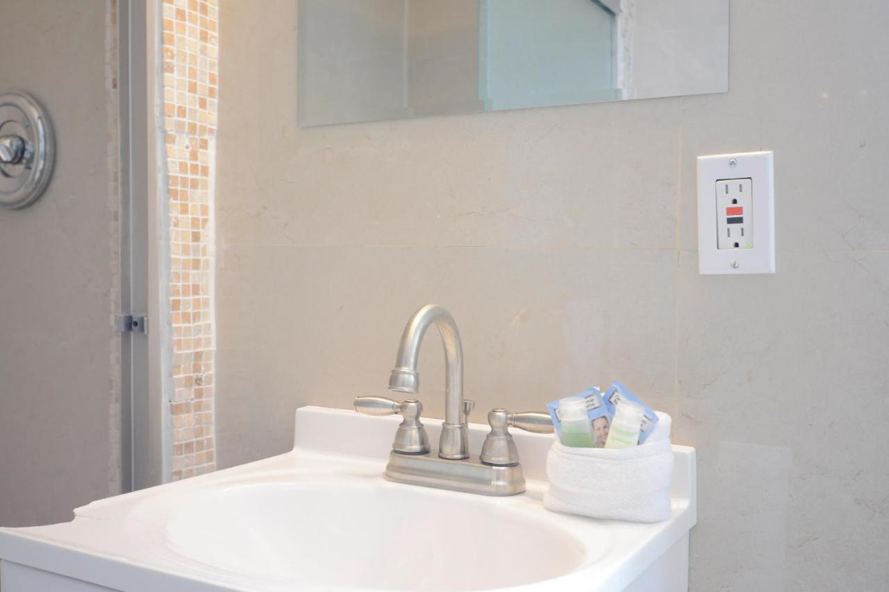 Ocean Drive Beach Apartments ميامي بيتش المظهر الخارجي الصورة