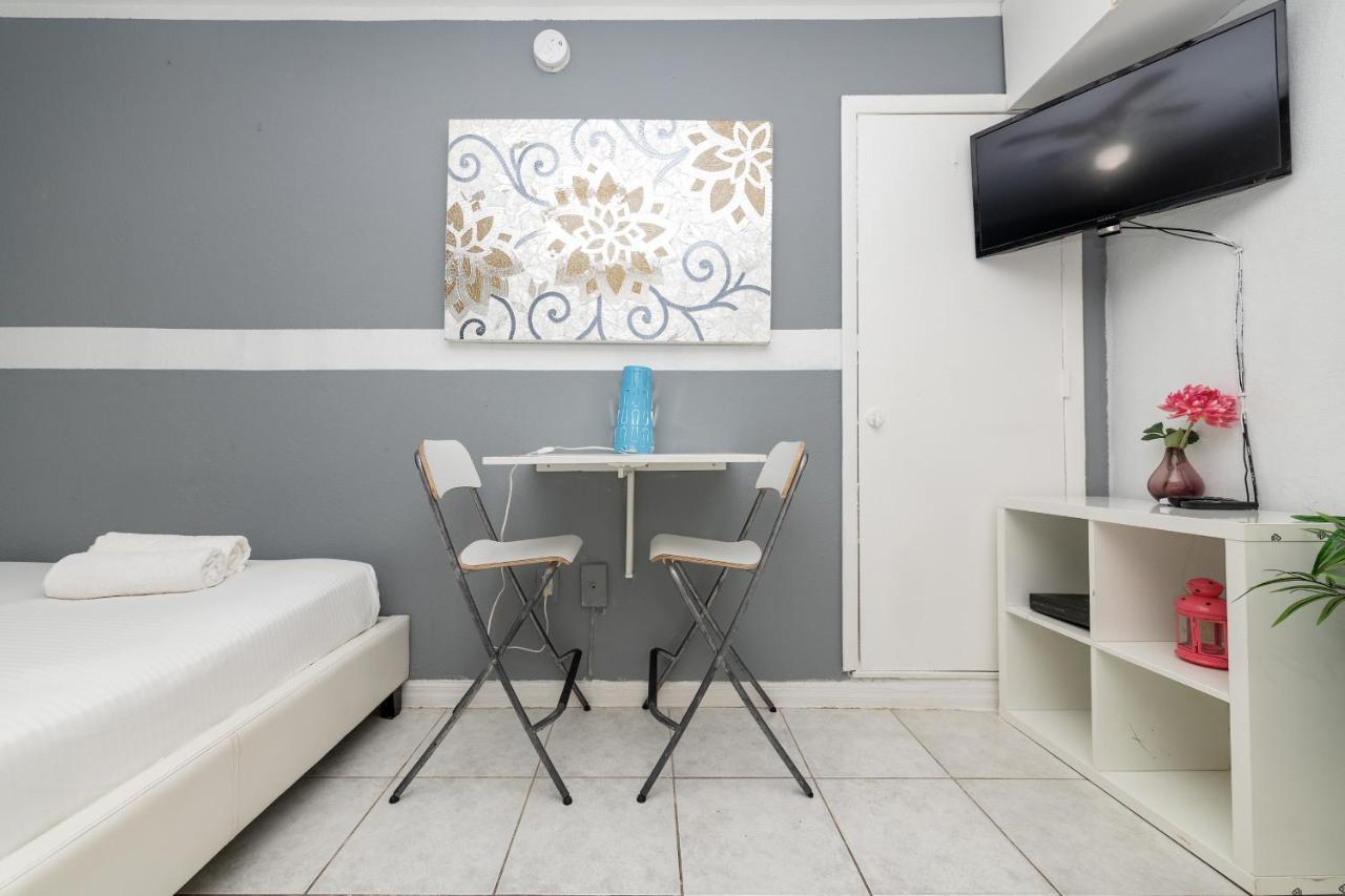 Ocean Drive Beach Apartments ميامي بيتش المظهر الخارجي الصورة